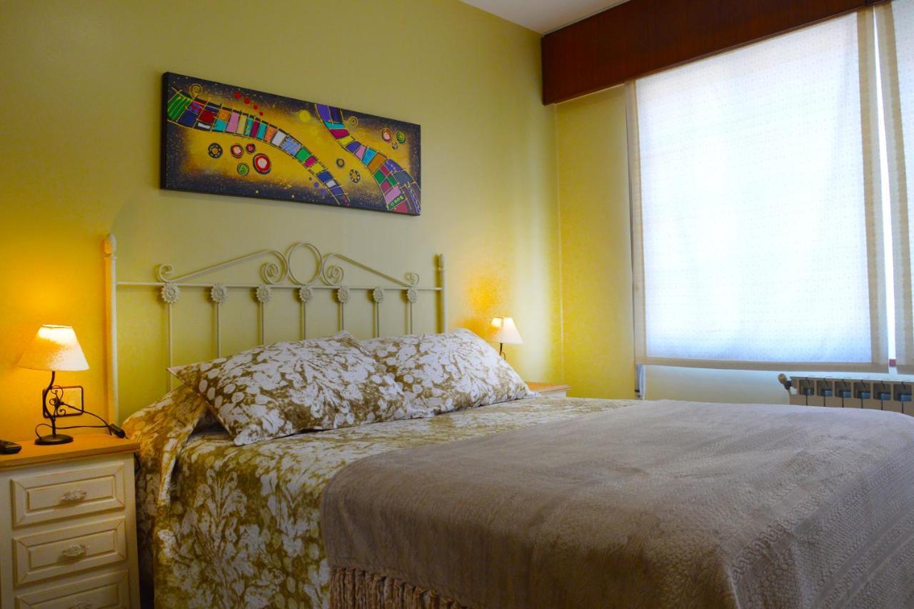 Pension Quilmes Vimianzo Buitenkant foto
