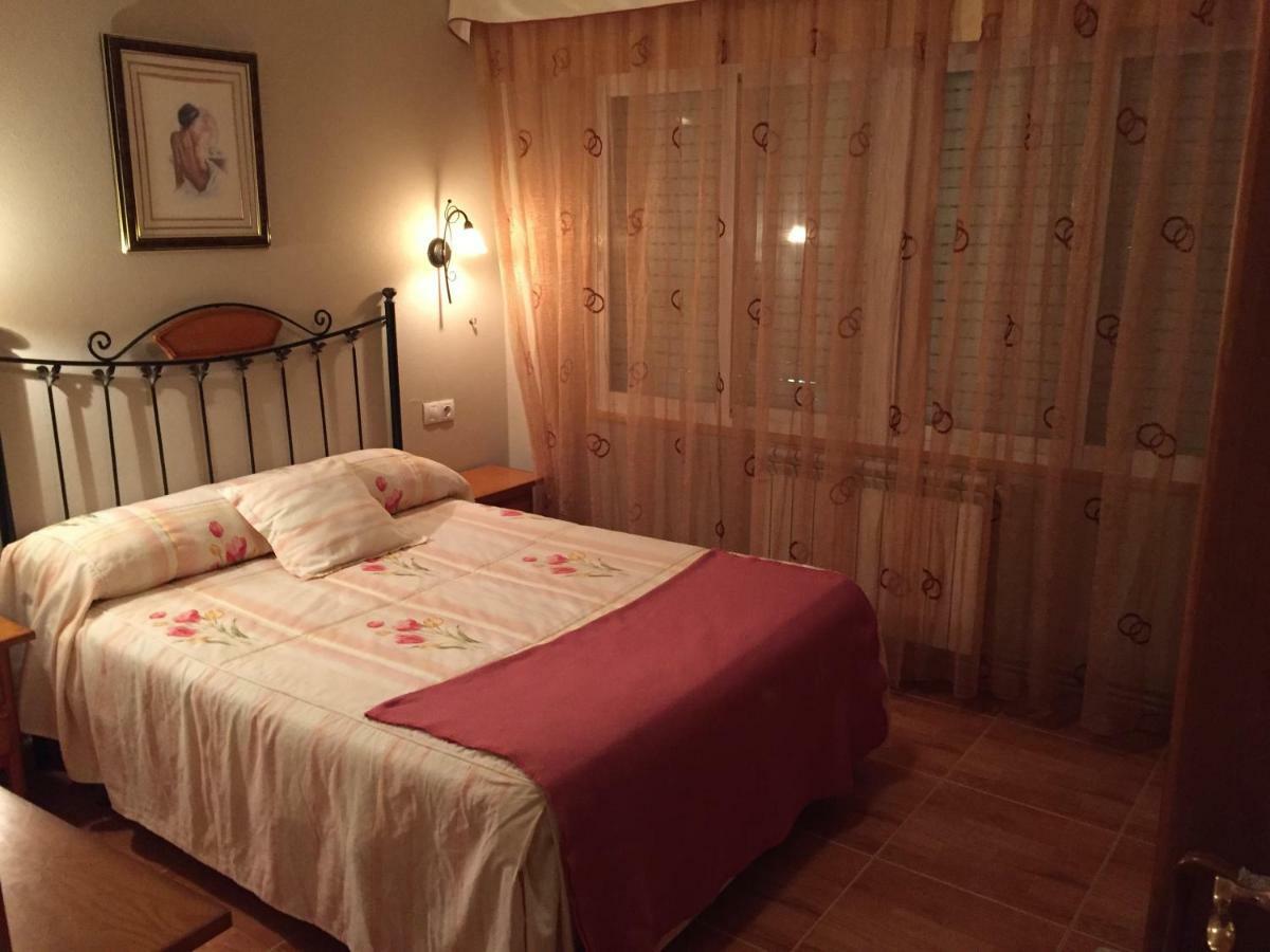 Pension Quilmes Vimianzo Buitenkant foto